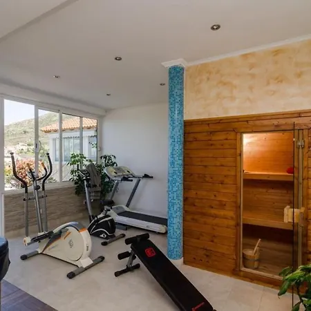 Appartamento Bell Memories-one Bedroom With Balcony And Sea Vie...