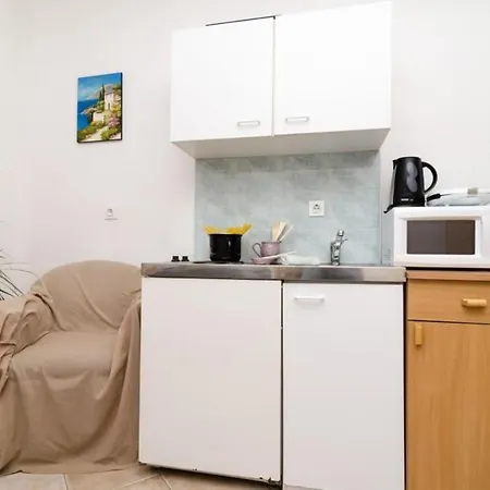 Appartamento Bell Memories-one Bedroom With Balcony And Sea Vie...